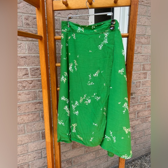 faithfull the brand green floral midi skirt - Picture 2 of 7
